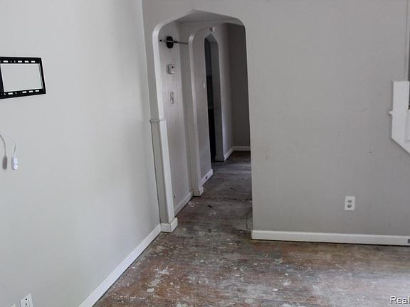 2nd image of 25974 Powers Ave