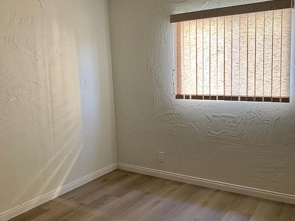5th image of 3567 Front St #6