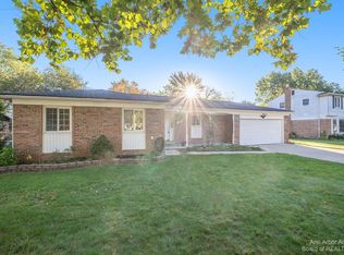 2829 Seminole Rd, Ann Arbor, MI 48108