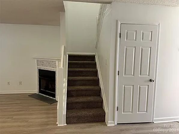 13620 Meade Glen Ct