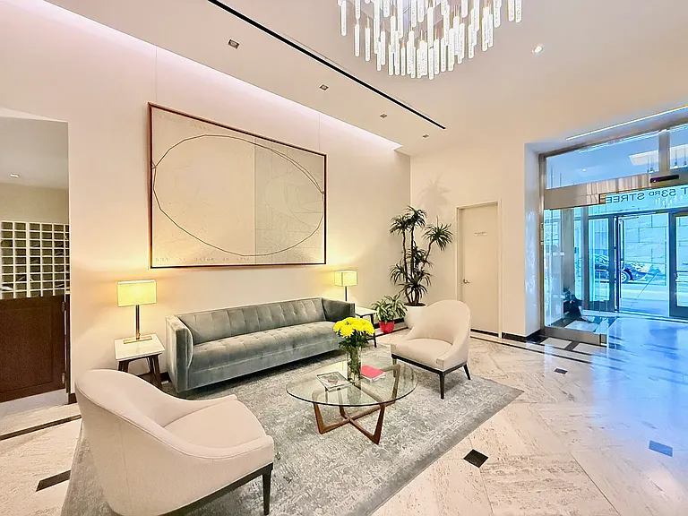 159 W 53rd St #14A — Photo 7