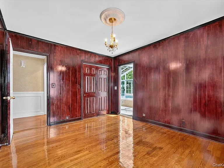 1155 Webster Ave — Photo 15