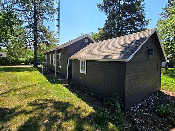 4th image of 326 Rogers St