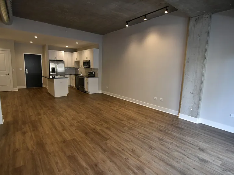 The Eagle Building - 3833 N Broadway — Photo 130