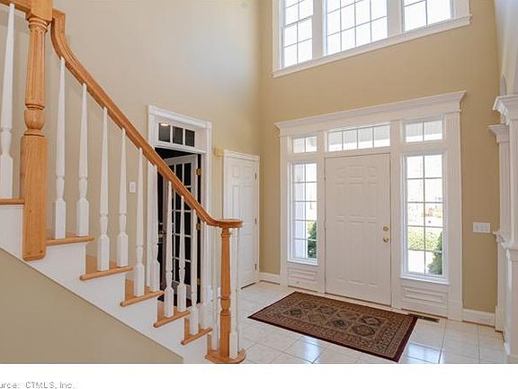 2nd image of 217 Kingswood Dr