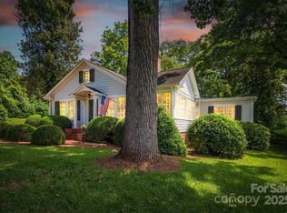407 Highland Ave SW, Lenoir, NC 28645