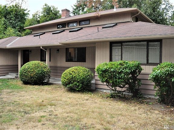 2nd image of 19271 Normandy Park Dr SW