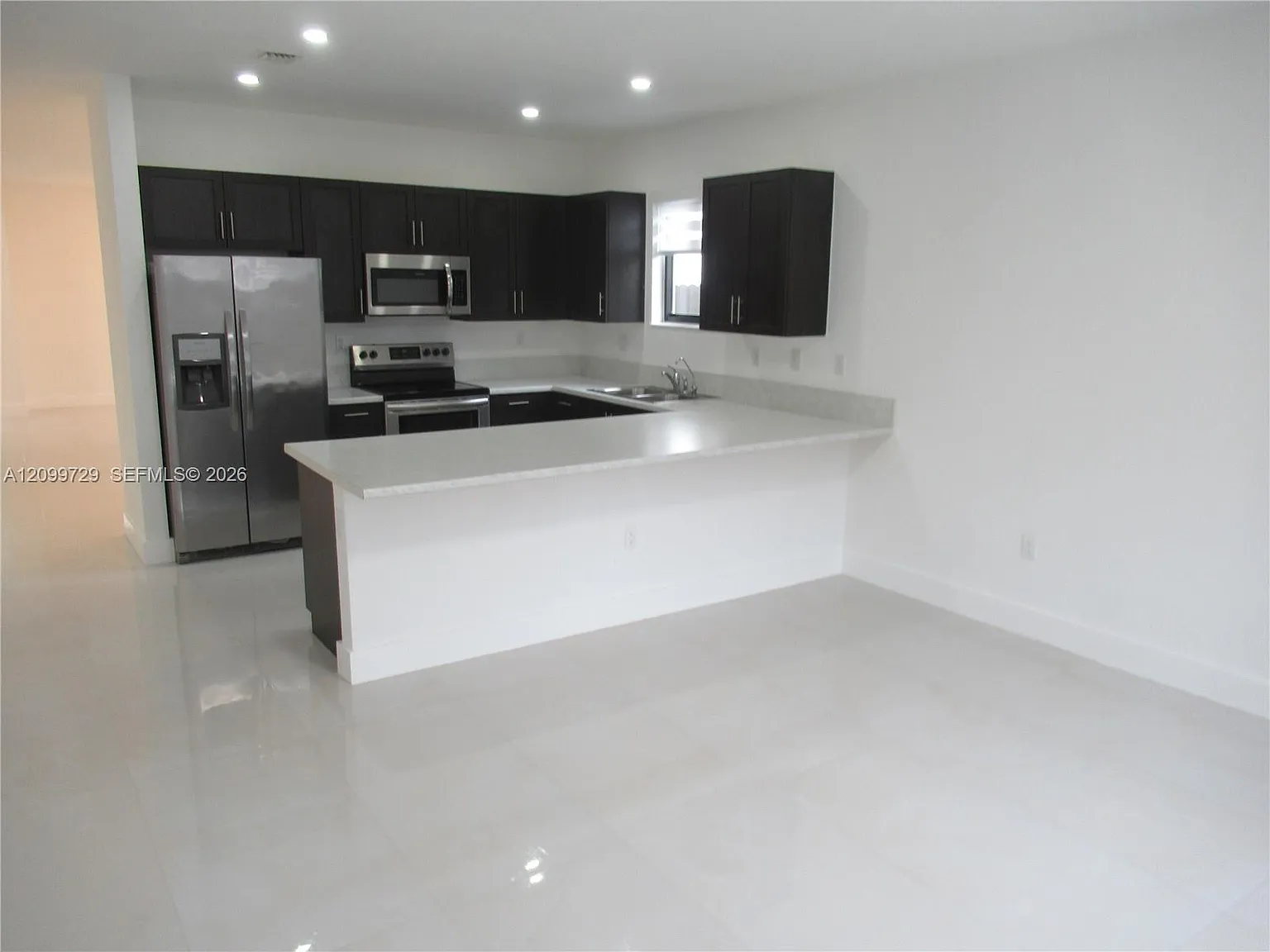 Silver Palms Midtown — Photo 4