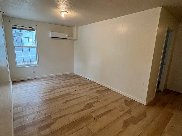 60 Yacht Club Dr NE #10 — Photo 8
