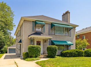 840-42 Harcourt Rd, Grosse Pointe Park, MI 48230