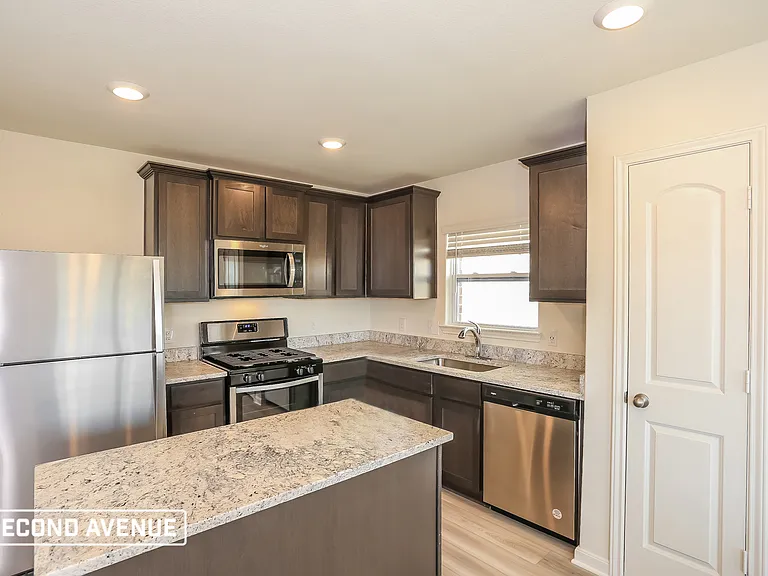 519 Bennie Leonard St — Photo 3