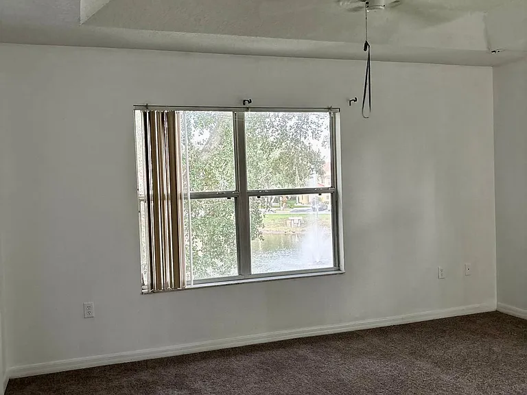 5421 Paradise Cay Cir — Photo 10
