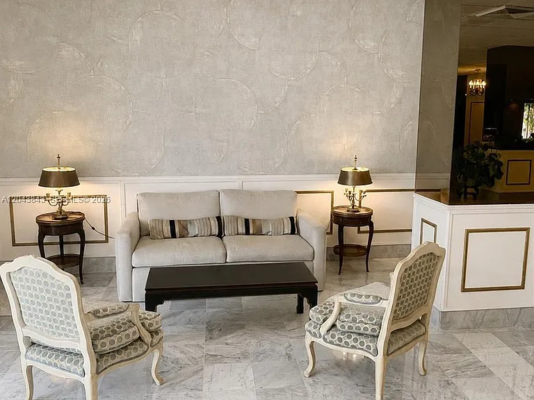 5255 Collins Ave #7B — Photo 4