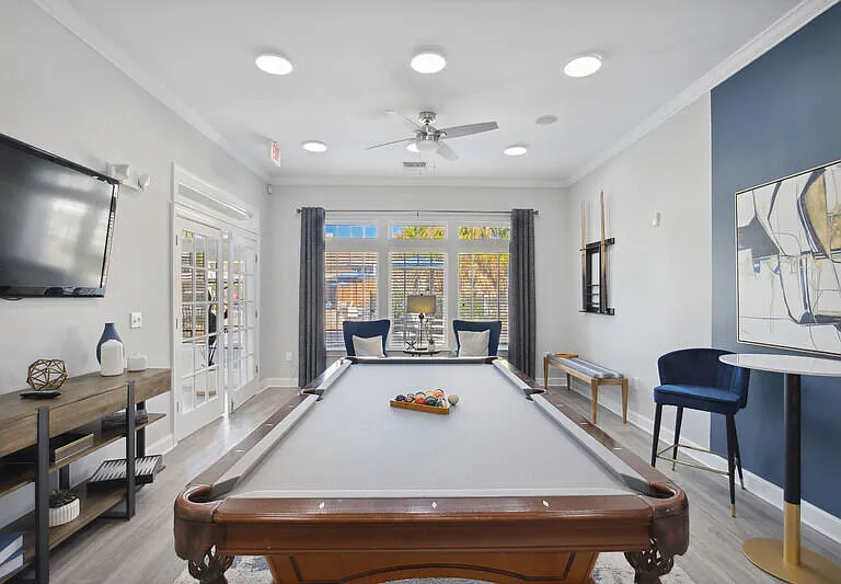 61Ninety West — Photo 14