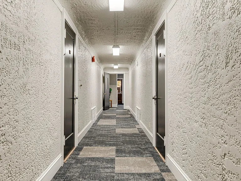 Frances Apts — Photo 35