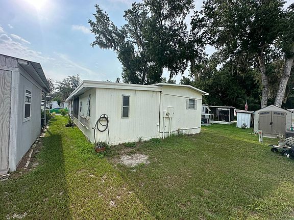 4th image of 102 Butler Cir