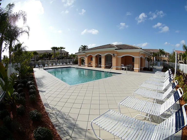1603 Napoli Dr W — Photo 47