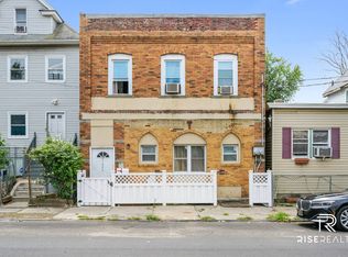 1626 Castleton Ave, Staten Island, NY 10302