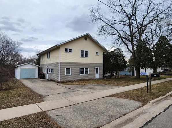N428 Commonwealth DRIVE, Fort Atkinson, WI 53538