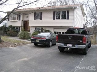 14 Hardy St, Cranston, RI 02920