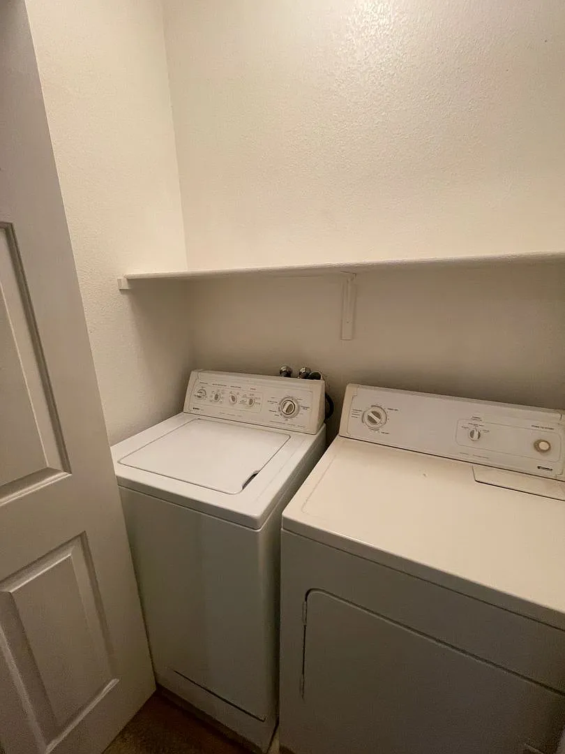 Summerlin Condo in gated community — Photo 2