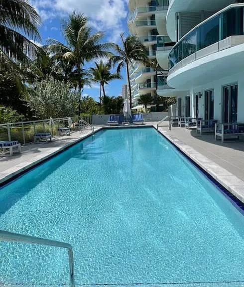 9401 Collins Ave #402 — Photo 2