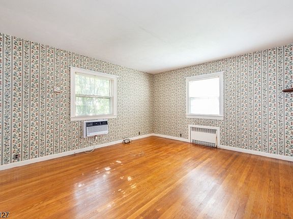 3rd image of 1431 Alps Rd