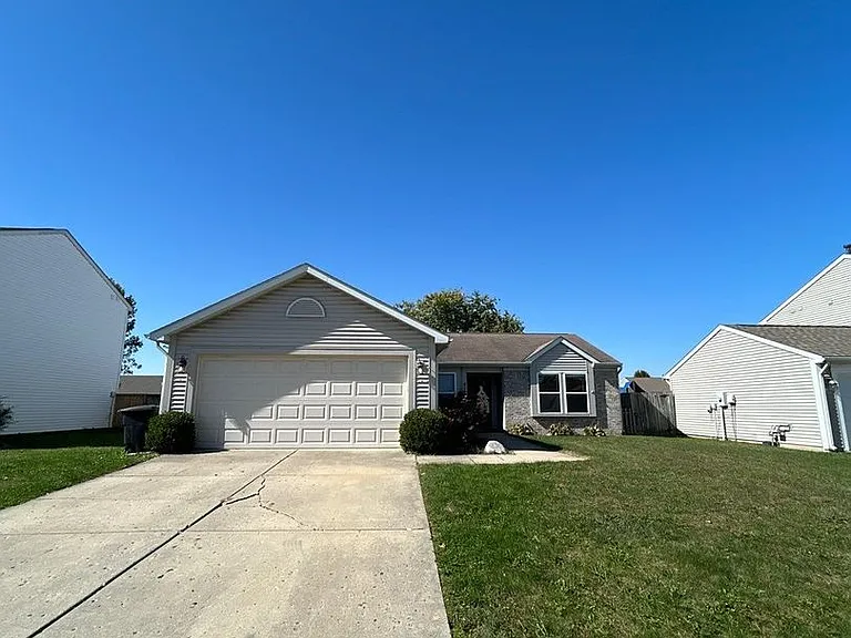 4122 Calder Dr — Photo 2