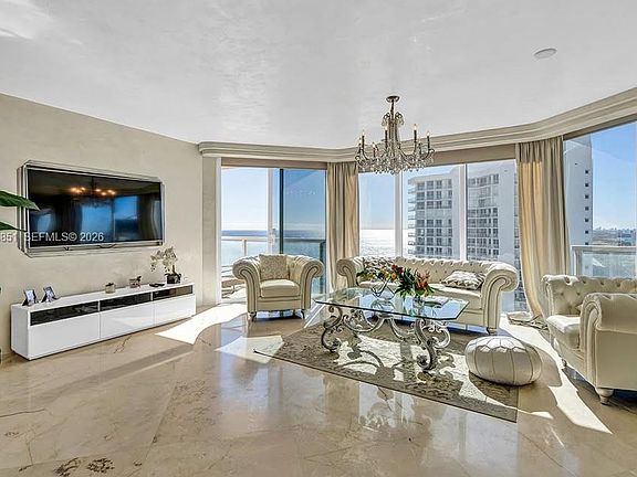 3rd image of 16699 Collins Ave APT 2508