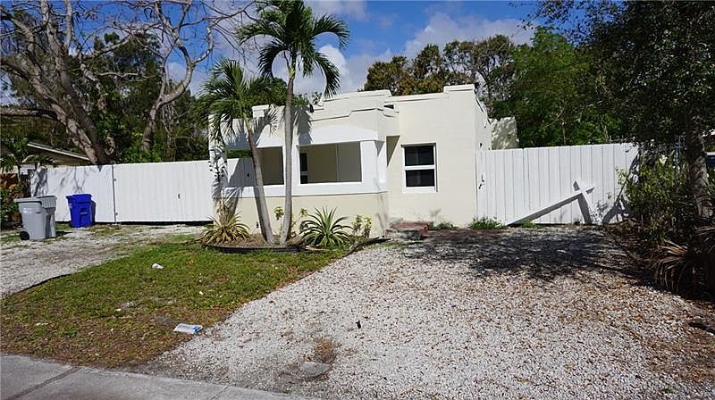 1st image of 117 NW 11th St
