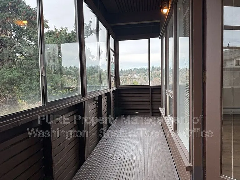 6609 SW Admiral Way — Photo 21