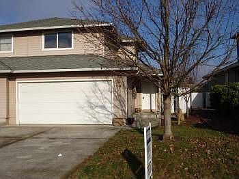 2nd image of 1098 Glengrove Ave