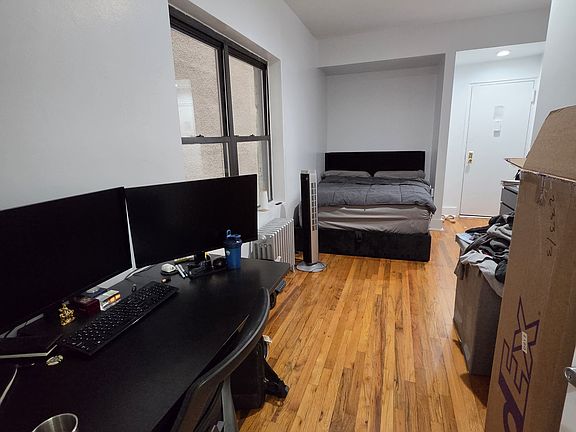 4th image of 233 E 3rd St #2G