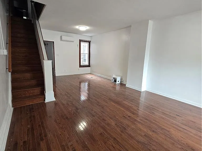 138 S 14th St — Photo 12