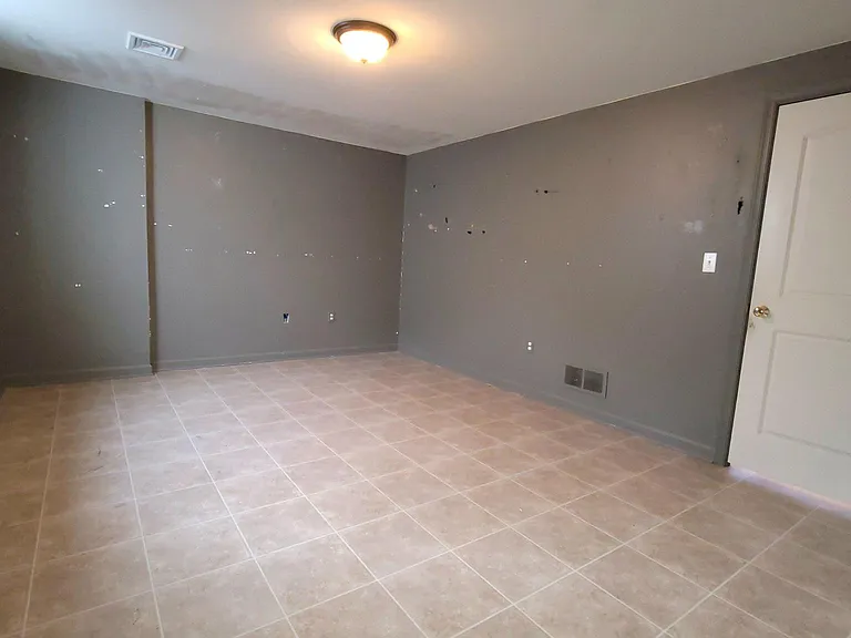 192 Old Schoolhouse Ln — Photo 33