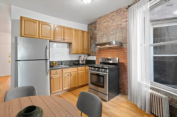 Rented by Douglas Elliman | media 19