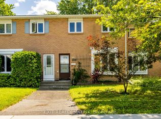 968 Meadowlands Dr, Ottawa, ON K2C0K3