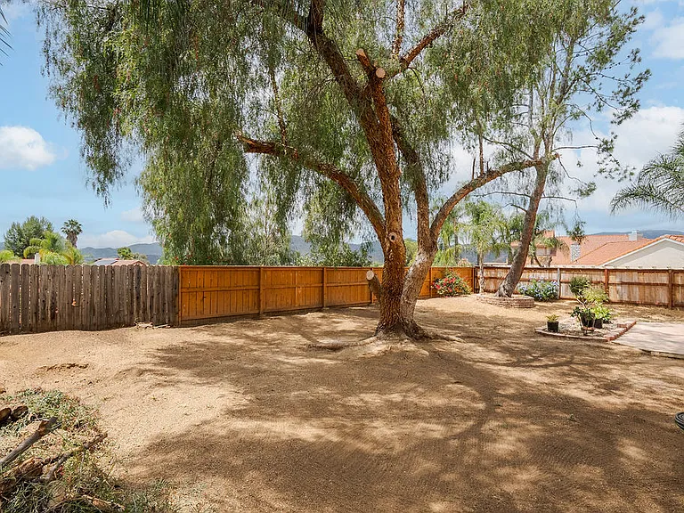 22943 Navut Ave — Photo 16