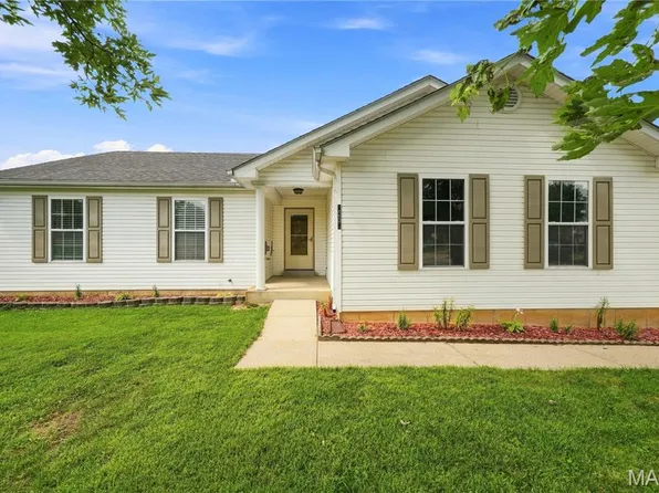 4208 NW Point Dr, House Springs, MO 63051
