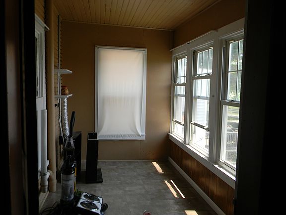 Mudroom/Laundry room