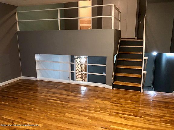 2nd image of 175 Zoe St APT 3J