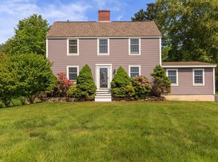 19 Cambridge Rd, Hampstead, NH 03841