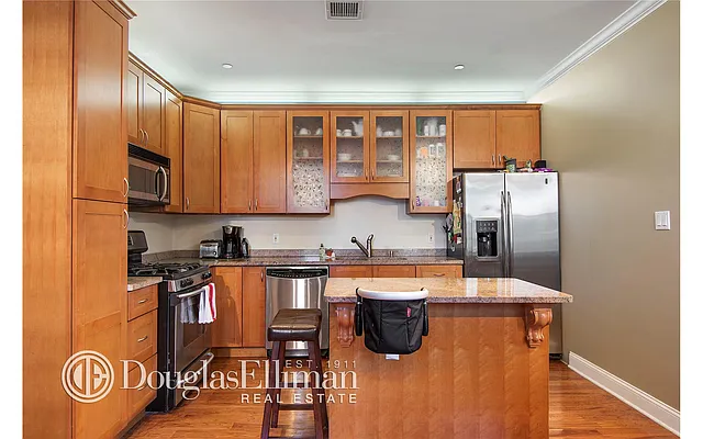 Sold by Douglas Elliman | media 4