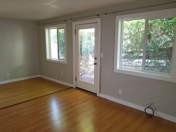 2nd image of 4951 Hedge Ave #2