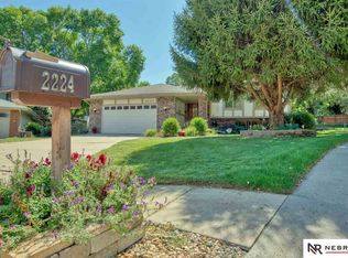 2224 S 161st Cir, Omaha, NE 68130