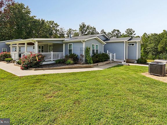 3rd image of 2844 E Jack Jouett Rd