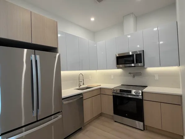 30-71 Steinway Avenue image 1 of 10