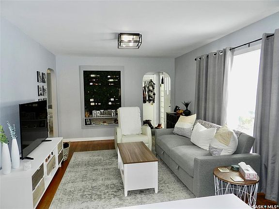 4th image of 1127 1st AVENUE NW