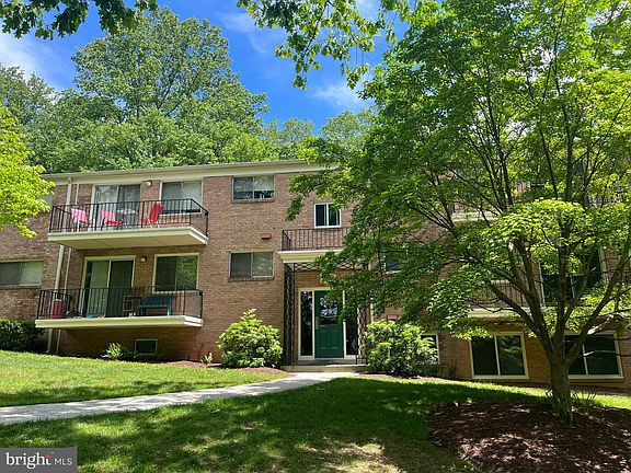 2nd image of 10518 Weymouth St APT 204
