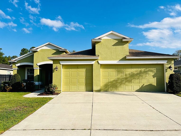 1st image of 2727 Woodsdale Dr